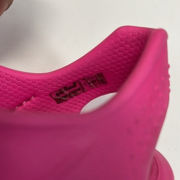 Crocs Swiftwater Wave Toddler Girls 13 Pink Slip On Shoes Water Shoes Beach - Picture 6 of 7